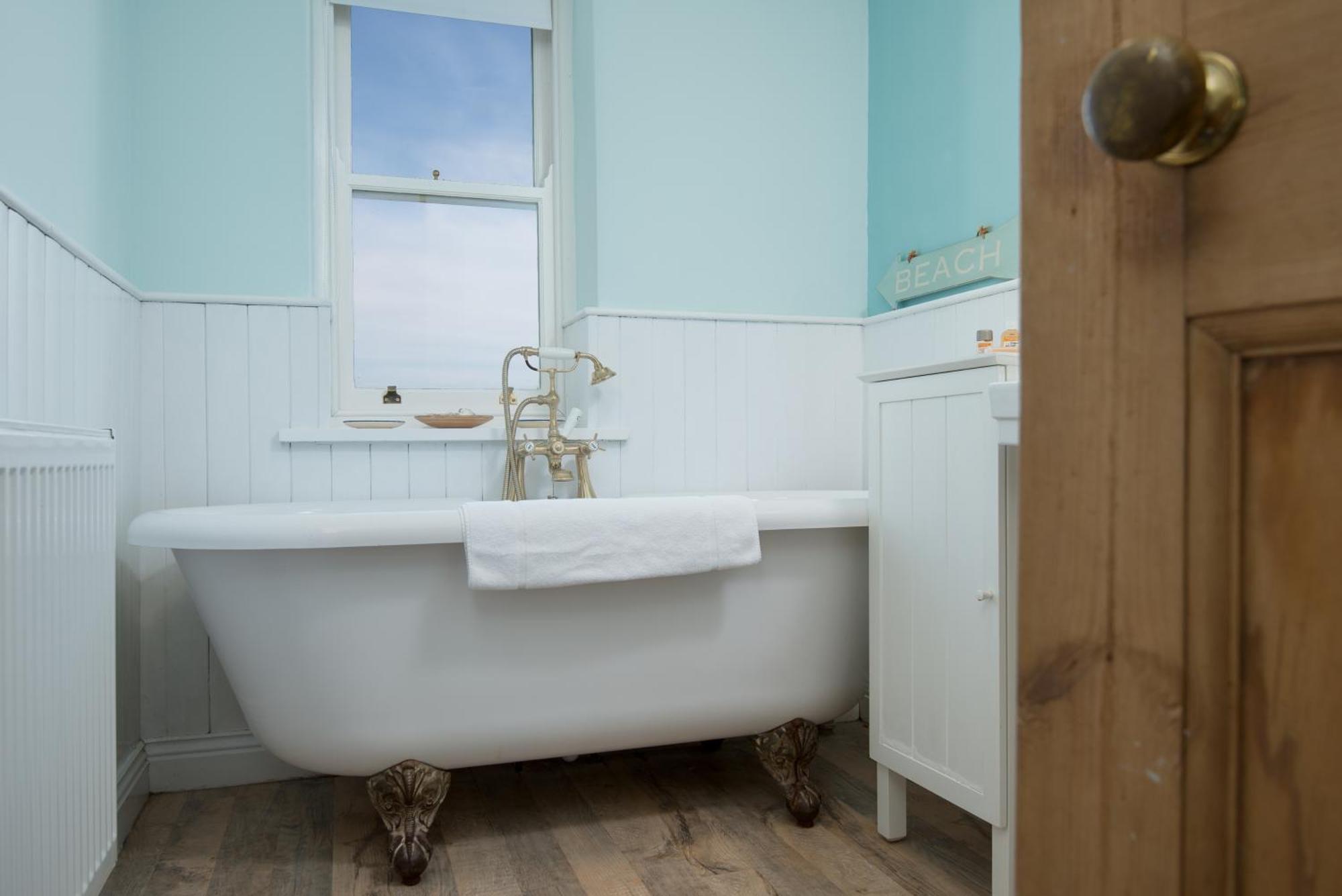 Leaholme Cottage - Fabulous Coastal Cottage For 8 Newton by the Sea Exteriör bild